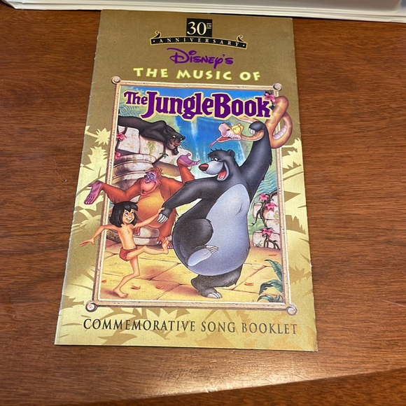 Set of 2 Disney VHS tapes - the Jungle Book and the Lion King - Picture 6 of 7